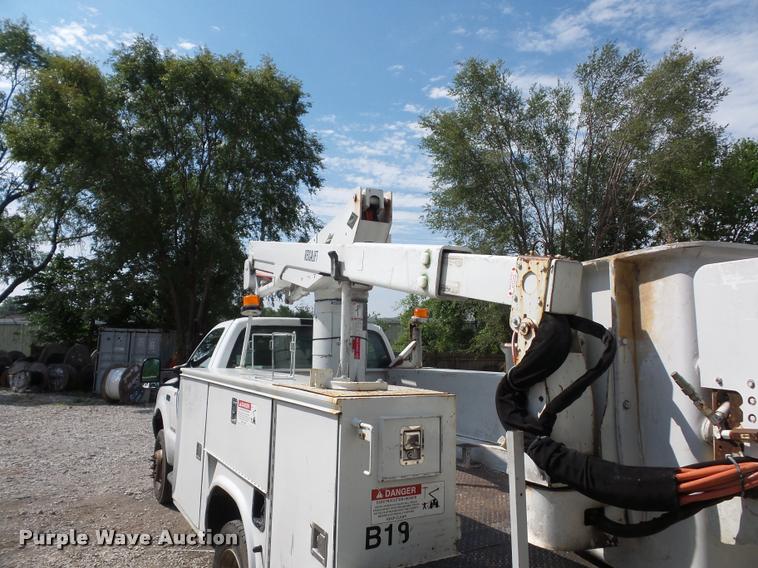 image for item DJ9597 2003 Ford F350 bucket truck