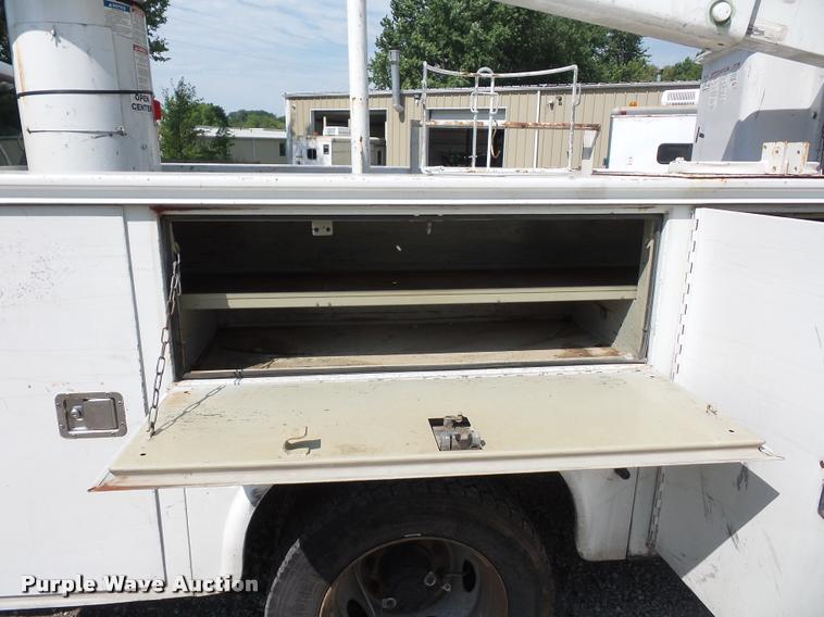 image for item DJ9597 2003 Ford F350 bucket truck