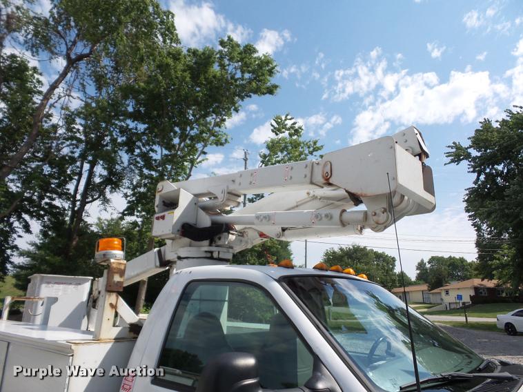 image for item DJ9597 2003 Ford F350 bucket truck