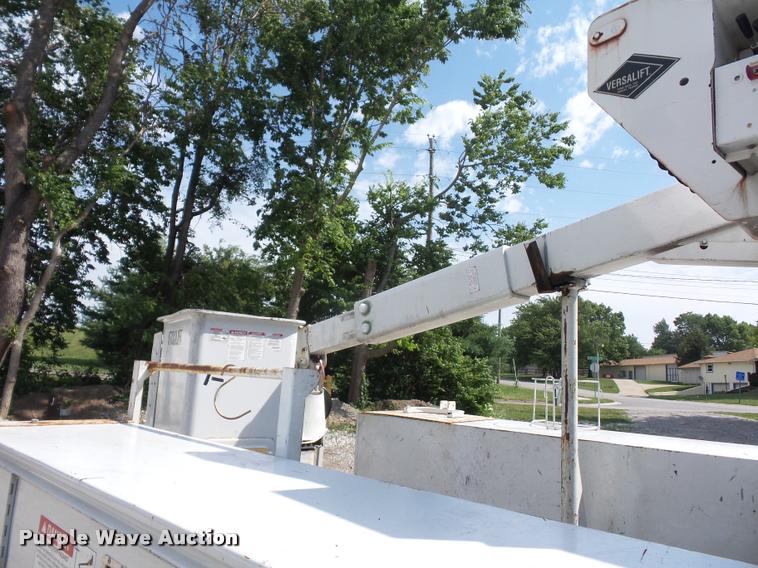 image for item DJ9597 2003 Ford F350 bucket truck