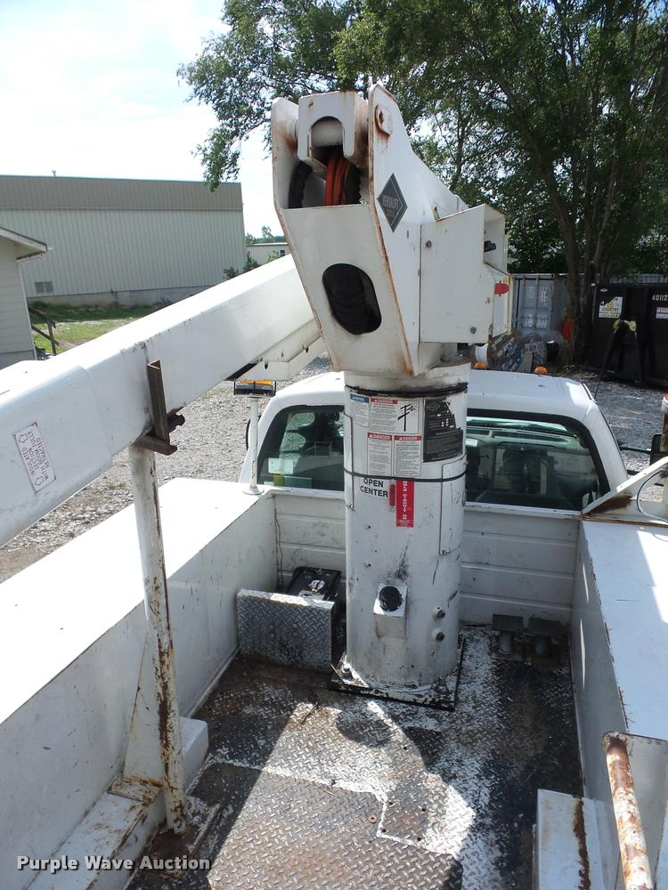image for item DJ9597 2003 Ford F350 bucket truck