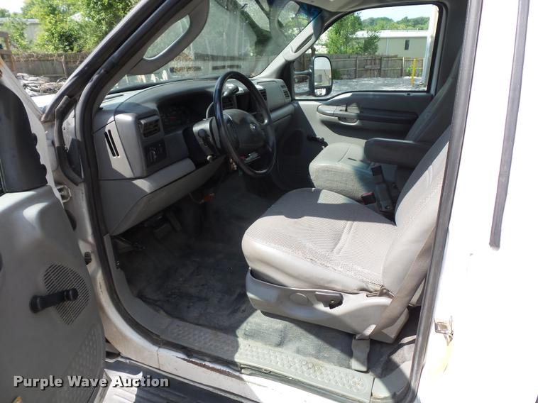 image for item DJ9597 2003 Ford F350 bucket truck