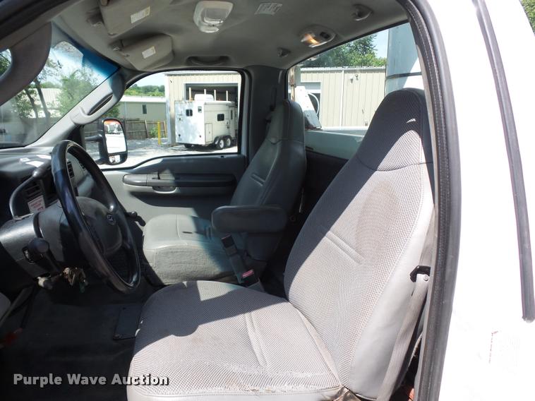 image for item DJ9597 2003 Ford F350 bucket truck