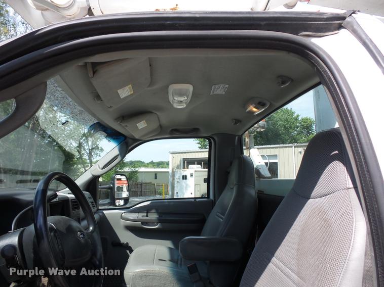 image for item DJ9597 2003 Ford F350 bucket truck