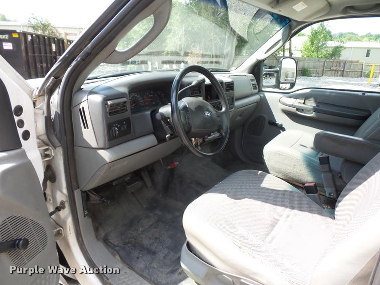 image for item DJ9597 2003 Ford F350 bucket truck