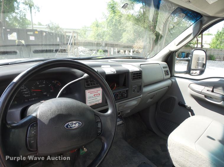 image for item DJ9597 2003 Ford F350 bucket truck