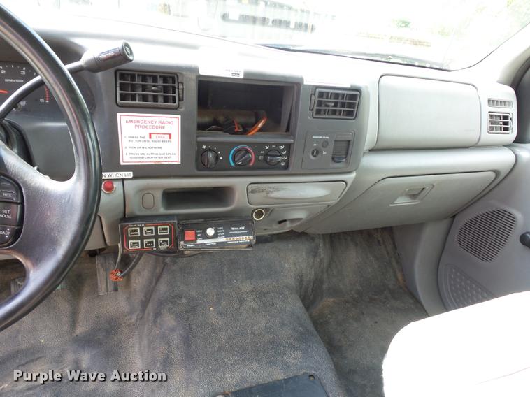 image for item DJ9597 2003 Ford F350 bucket truck