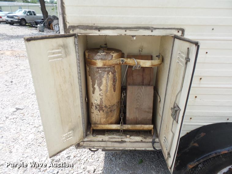 image for item DJ9599 1993 Pelsue office trailer