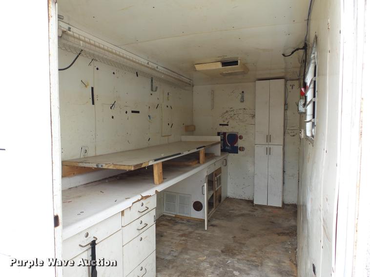 image for item DJ9600 1993 Eagle office trailer