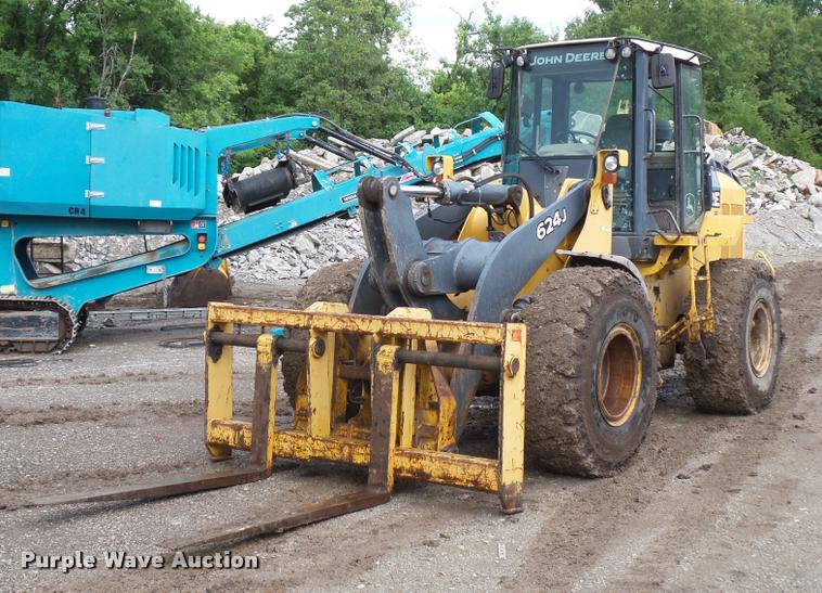 image for item DJ9605 2007 John Deere 624J wheel loader