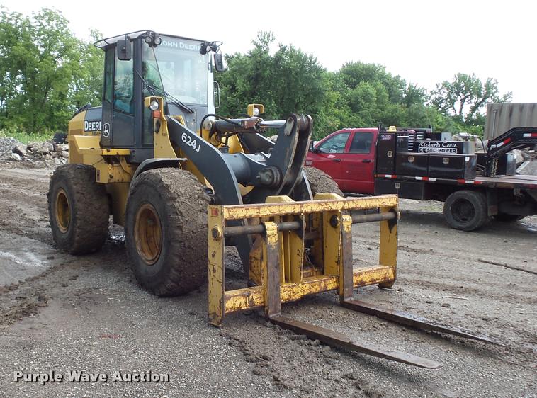 image for item DJ9605 2007 John Deere 624J wheel loader
