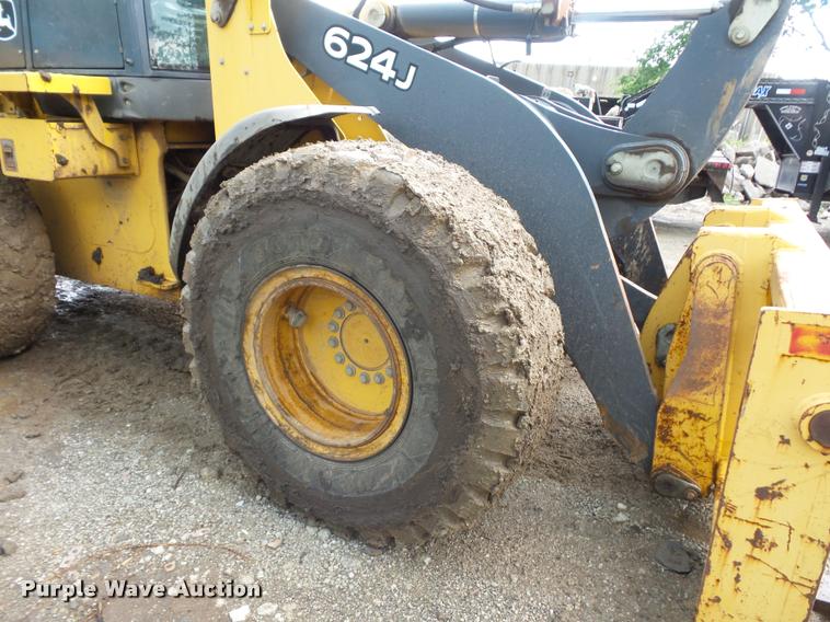 image for item DJ9605 2007 John Deere 624J wheel loader