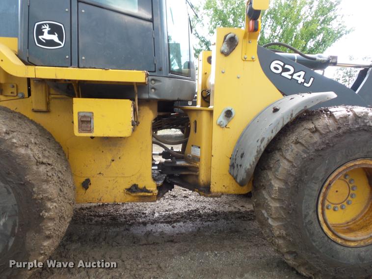 image for item DJ9605 2007 John Deere 624J wheel loader
