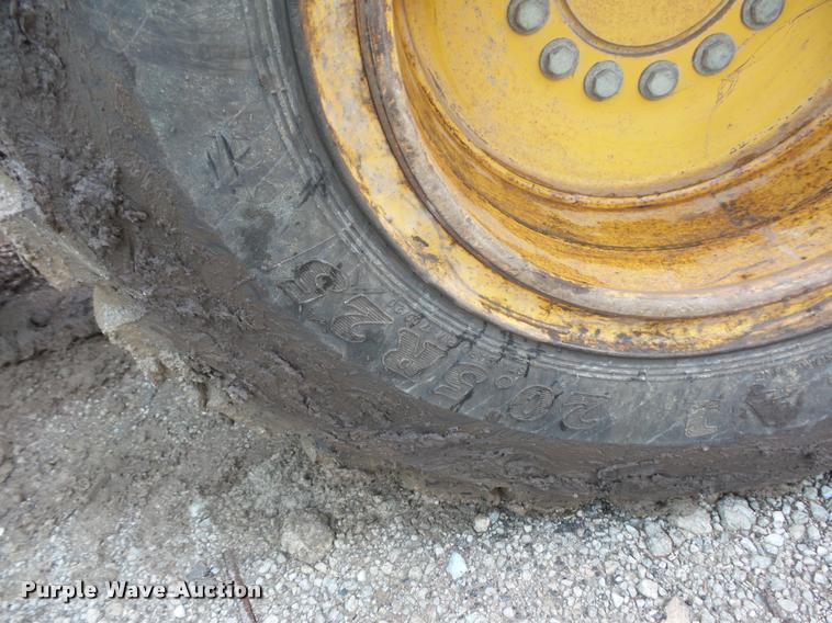 image for item DJ9605 2007 John Deere 624J wheel loader