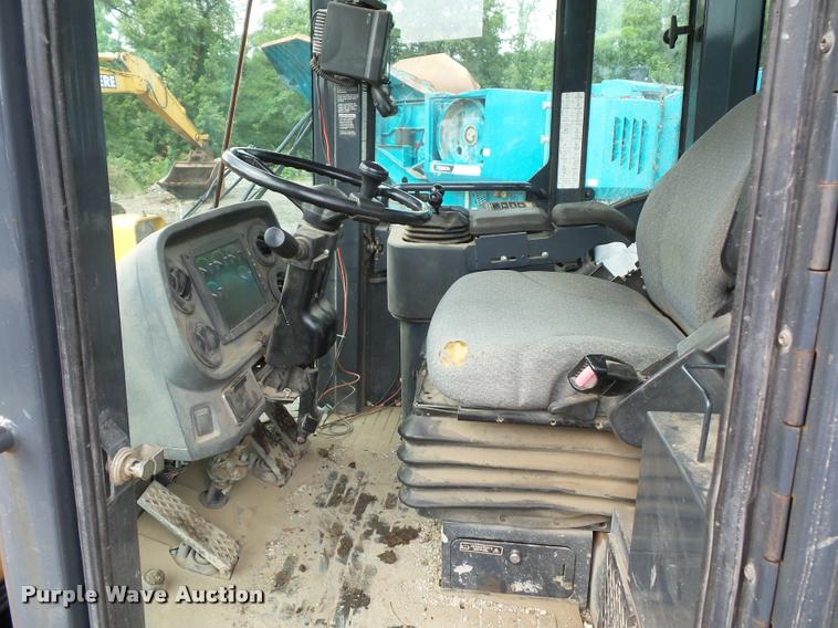 image for item DJ9605 2007 John Deere 624J wheel loader