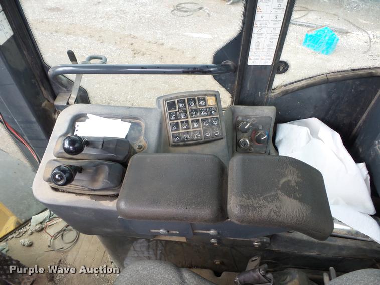 image for item DJ9605 2007 John Deere 624J wheel loader