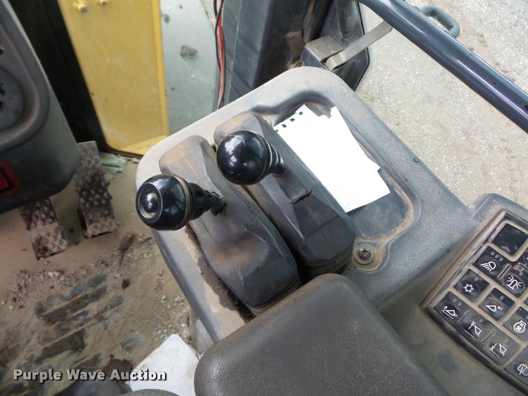 image for item DJ9605 2007 John Deere 624J wheel loader