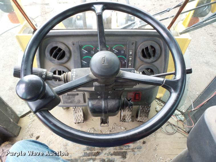 image for item DJ9605 2007 John Deere 624J wheel loader