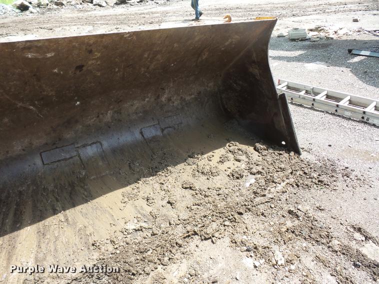 image for item DJ9605 2007 John Deere 624J wheel loader