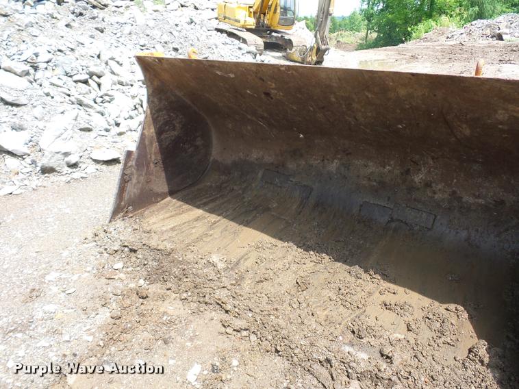 image for item DJ9605 2007 John Deere 624J wheel loader