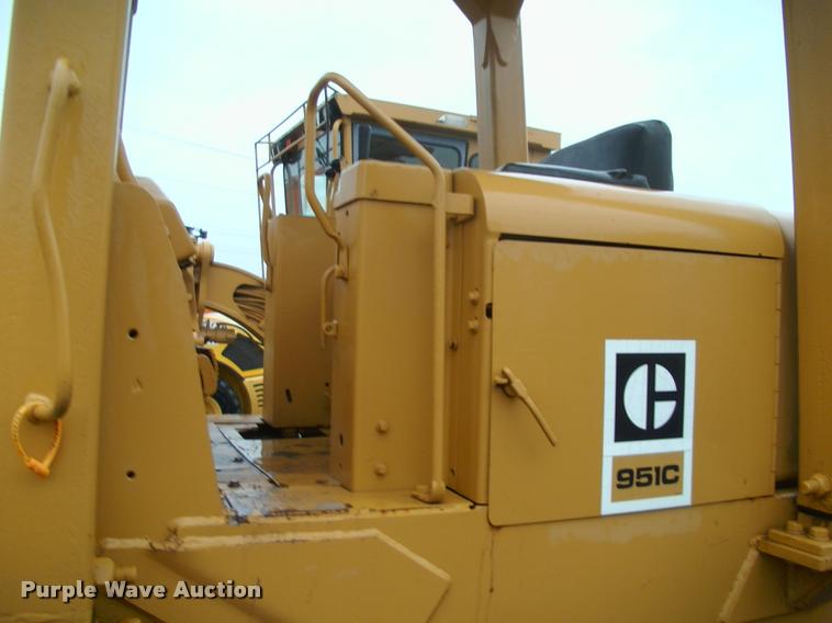 image for item DK9640 1974 Caterpillar 951C track loader