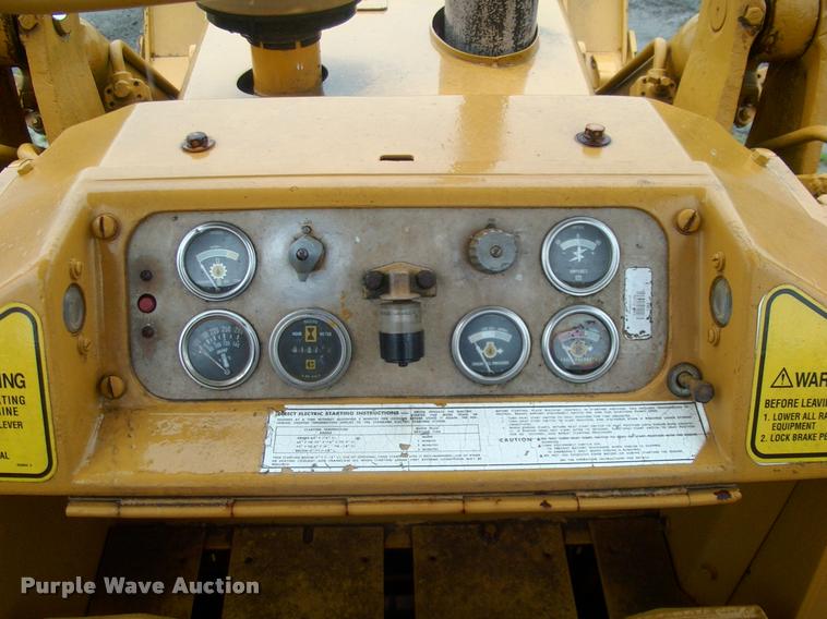 image for item DK9640 1974 Caterpillar 951C track loader