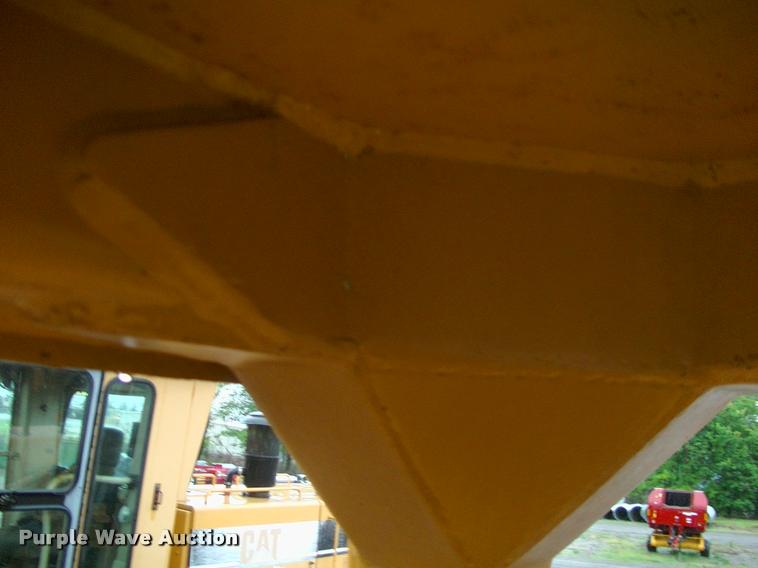 image for item DK9640 1974 Caterpillar 951C track loader