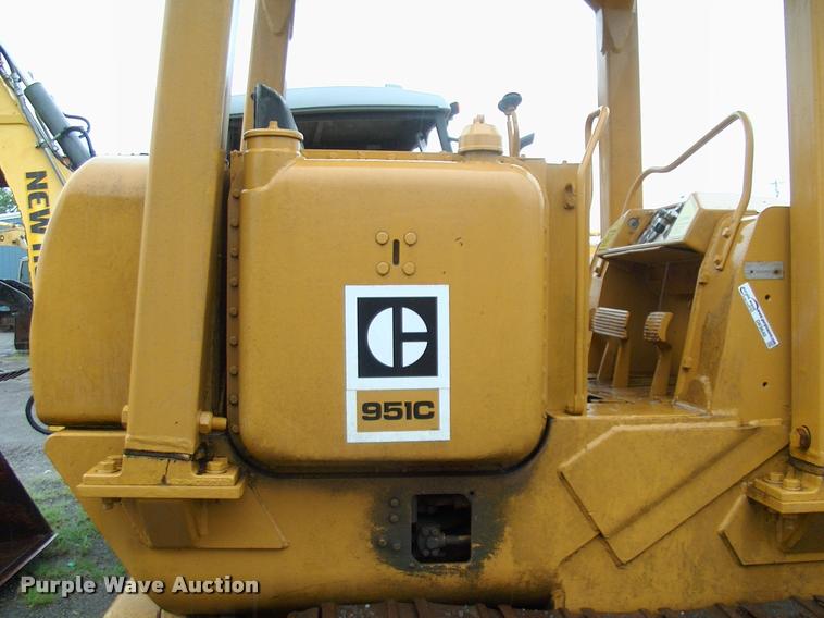 image for item DK9640 1974 Caterpillar 951C track loader