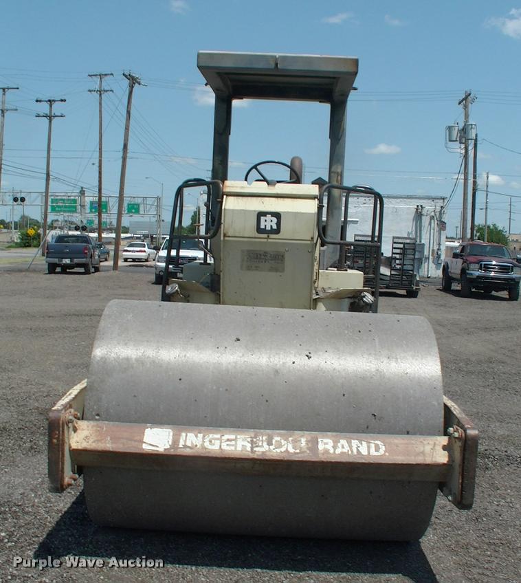 image for item DK9641 1994 Ingersoll Rand SD-70D single drum roller