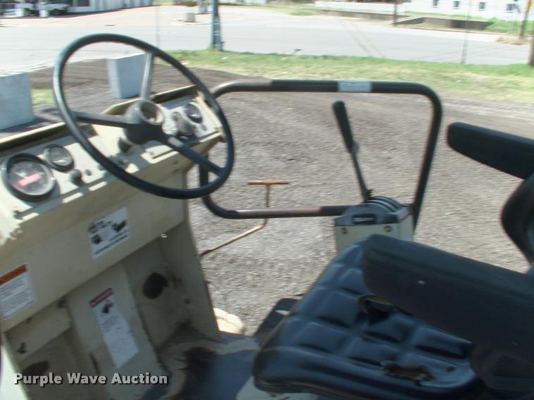 image for item DK9641 1994 Ingersoll Rand SD-70D single drum roller