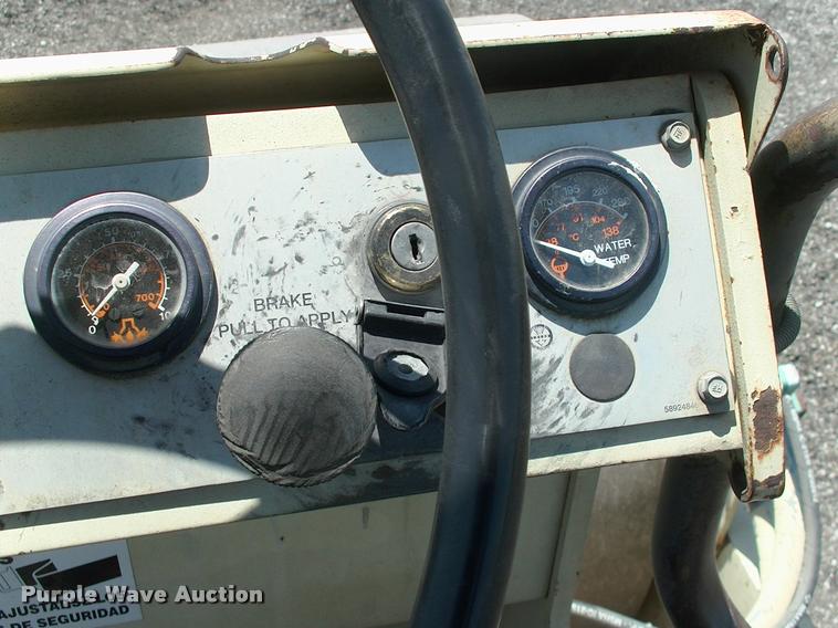 image for item DK9641 1994 Ingersoll Rand SD-70D single drum roller