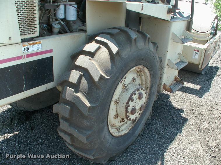 image for item DK9641 1994 Ingersoll Rand SD-70D single drum roller