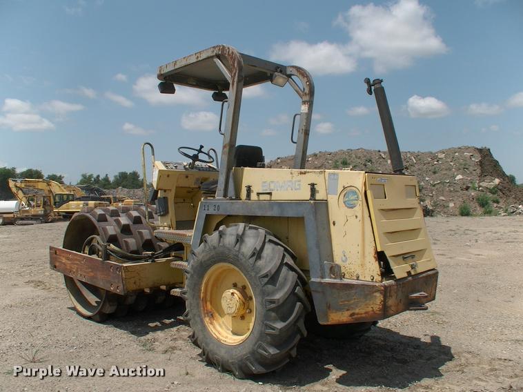 image for item DK9644 Bomag single drum roller