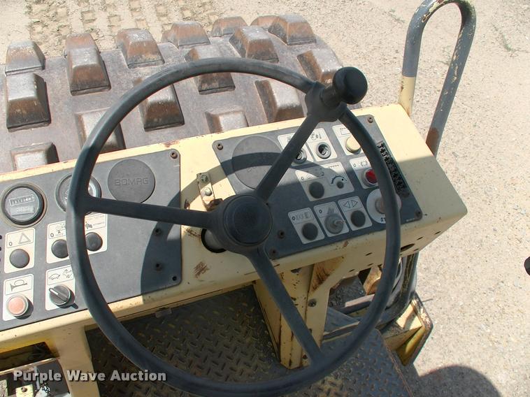 image for item DK9644 Bomag single drum roller