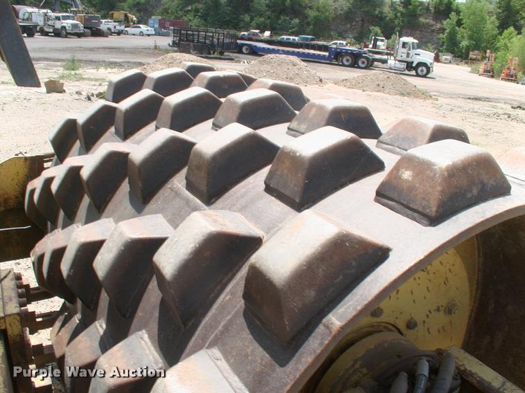 image for item DK9644 Bomag single drum roller