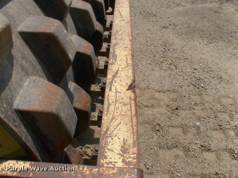 image for item DK9644 Bomag single drum roller