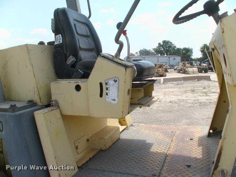 image for item DK9644 Bomag single drum roller