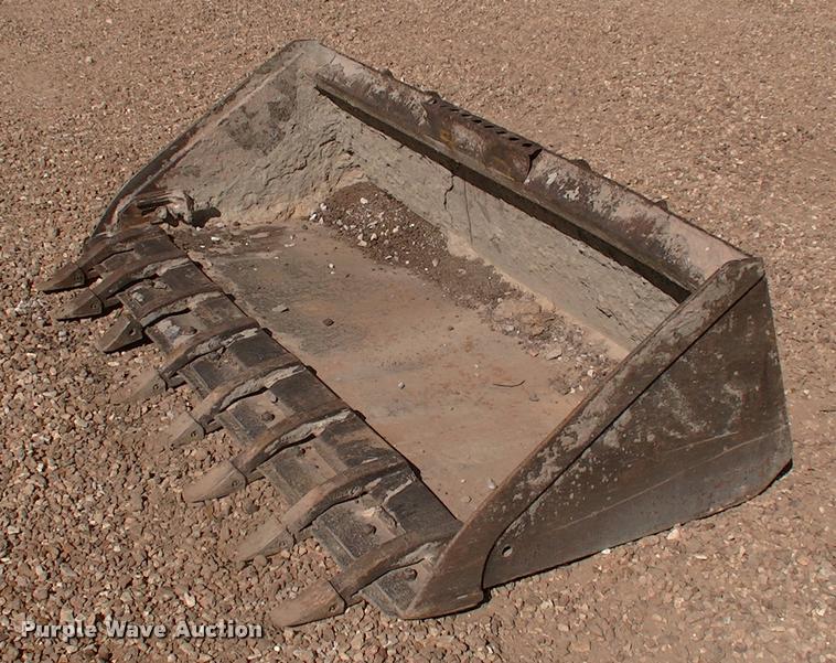 image for item DK9676 Skid steer bucket