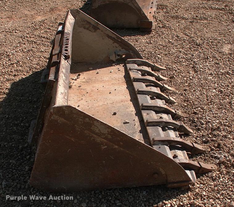 image for item DK9676 Skid steer bucket
