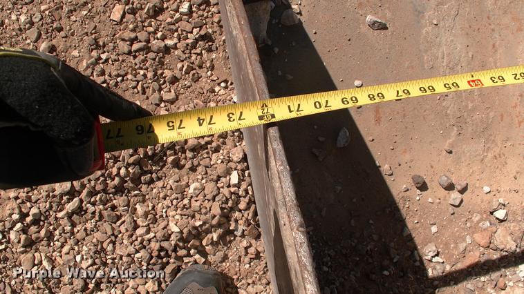 image for item DK9676 Skid steer bucket