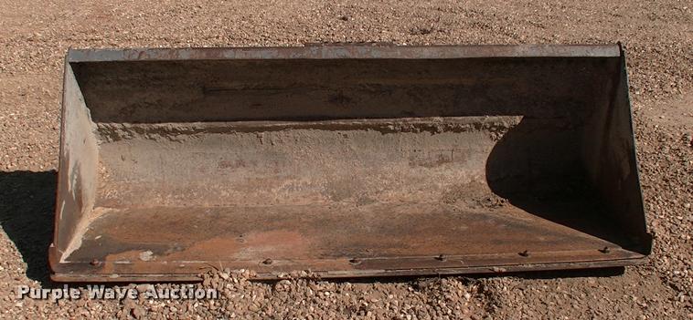 image for item DK9677 Skid steer bucket