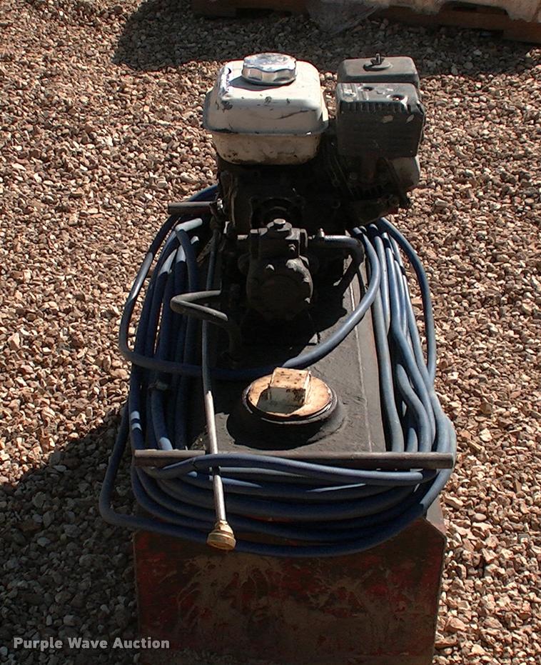 image for item DK9683 Concrete form applicator