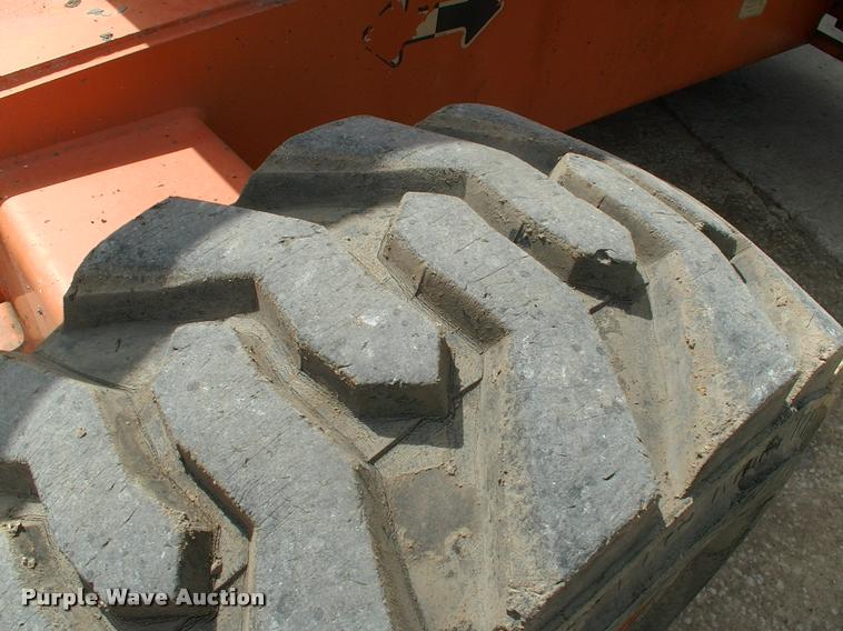 image for item DK9695 1999 JLG 600A boom lift