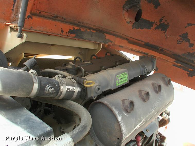 image for item DK9695 1999 JLG 600A boom lift