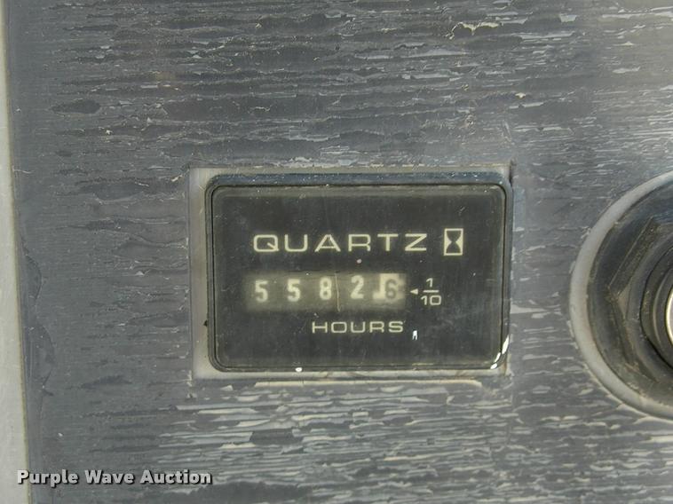 image for item DK9695 1999 JLG 600A boom lift