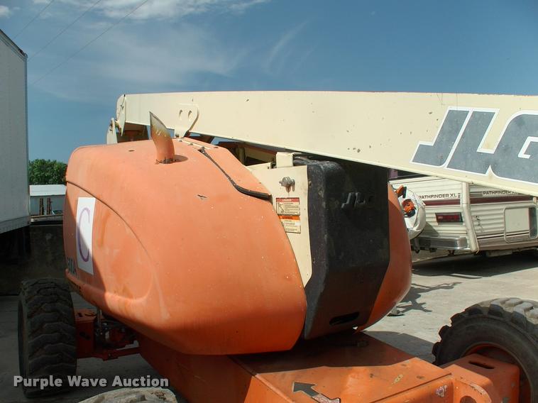 image for item DK9695 1999 JLG 600A boom lift