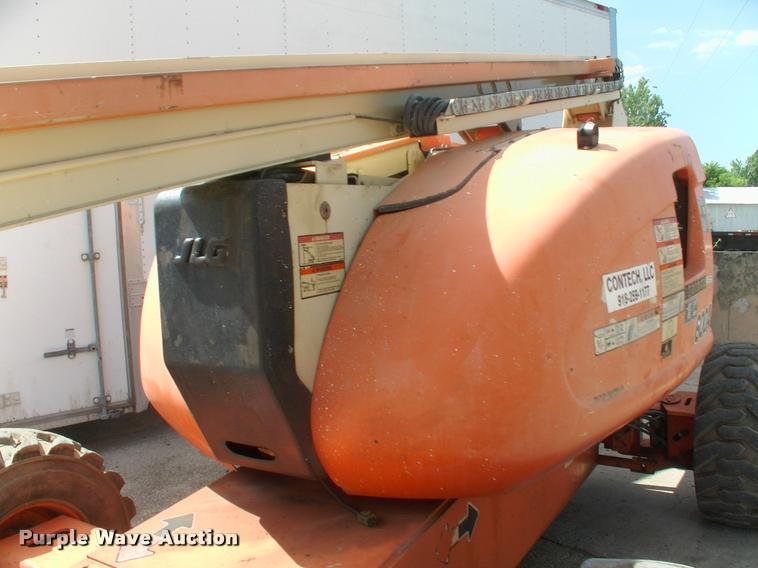 image for item DK9695 1999 JLG 600A boom lift