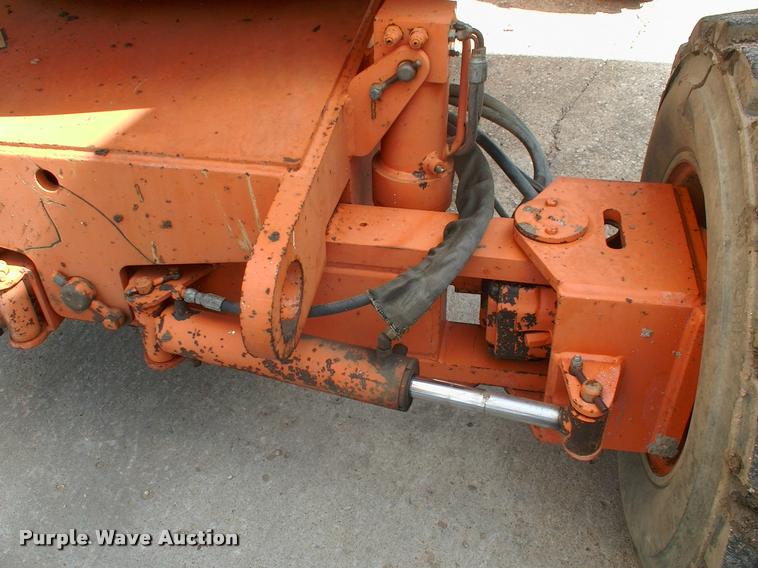 image for item DK9695 1999 JLG 600A boom lift