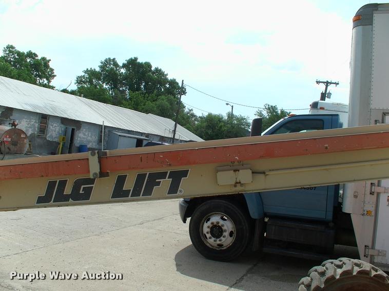 image for item DK9695 1999 JLG 600A boom lift