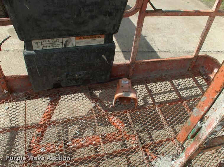 image for item DK9695 1999 JLG 600A boom lift